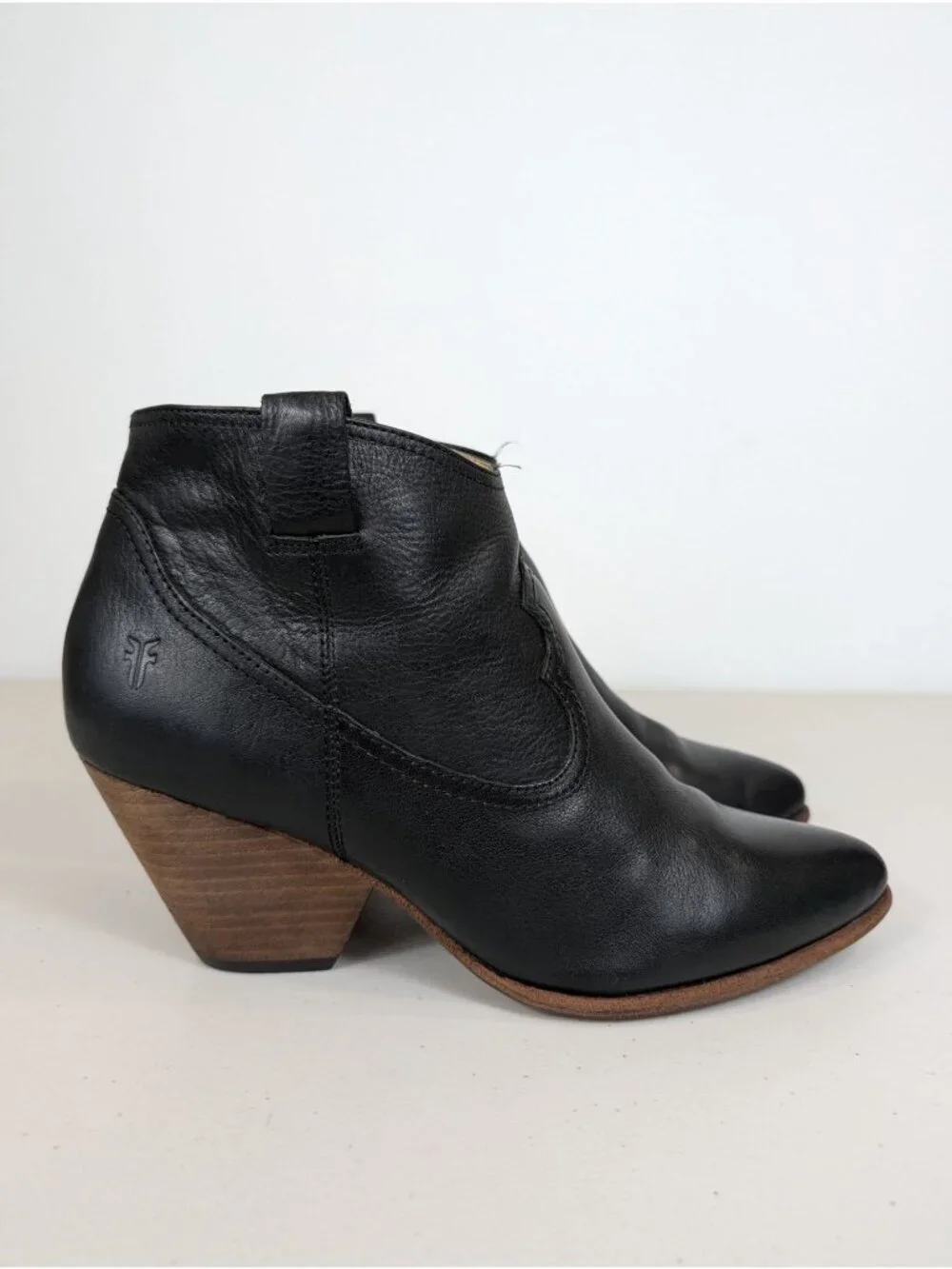 Frye reina black leather booties women's size 11M